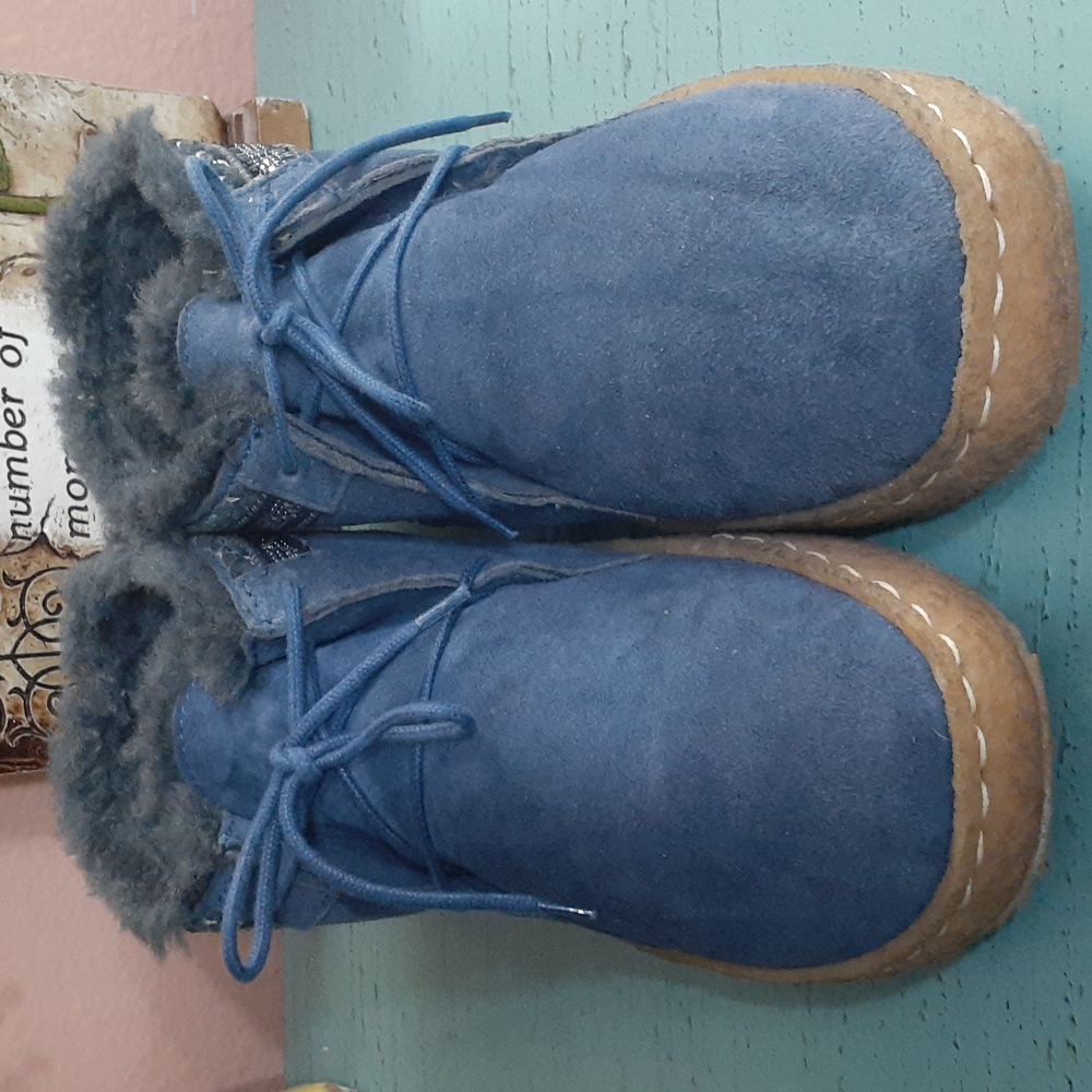 LAIDBACK LONDON BEADED MOCCASINS SZ 8 (39 EUR)